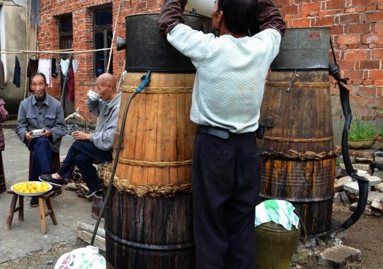 自酿酒真的靠谱吗？存在潜在危险，需警惕！