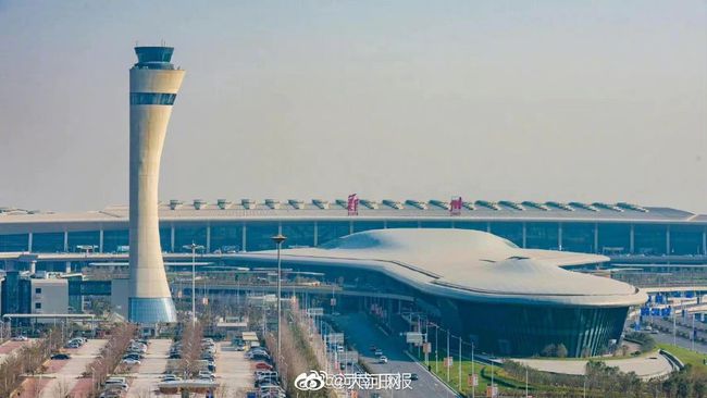 郑州航空港区最新动态，温馨飞行之旅启程