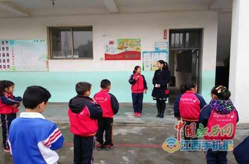 最新中小学生守则公布，行为规范引领成长之路